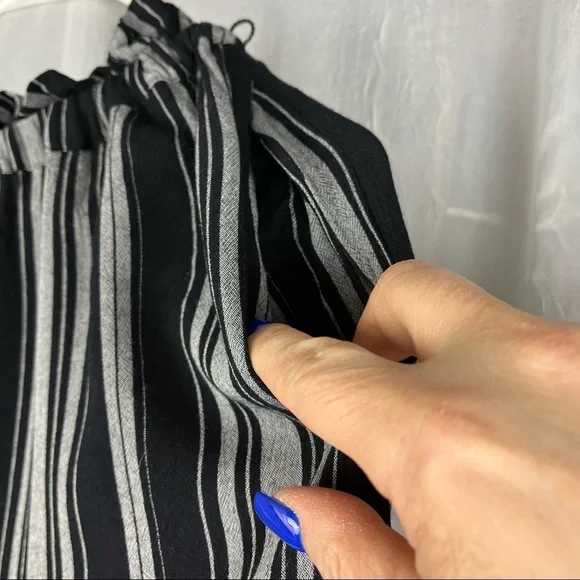 American Eagle smocked leisure slacks - Picture 3 of 7